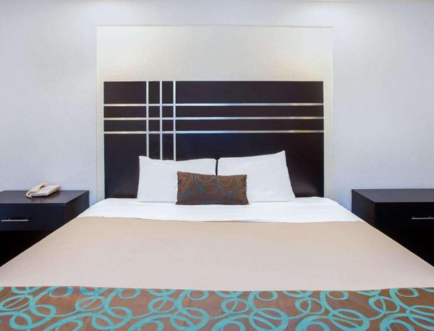 Travelodge By Wyndham Fresno Yosemite Area hotel detail image 3