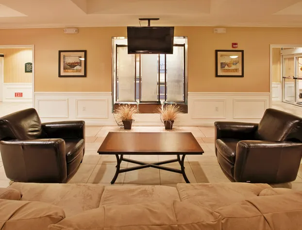 Holiday Inn Express & Suites Wichita Airport by IHG hotel detail image 2