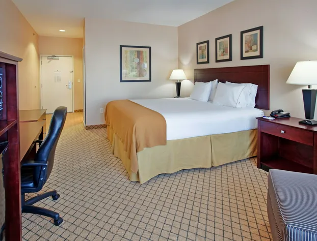 Holiday Inn Express & Suites Wichita Airport by IHG hotel detail image 3