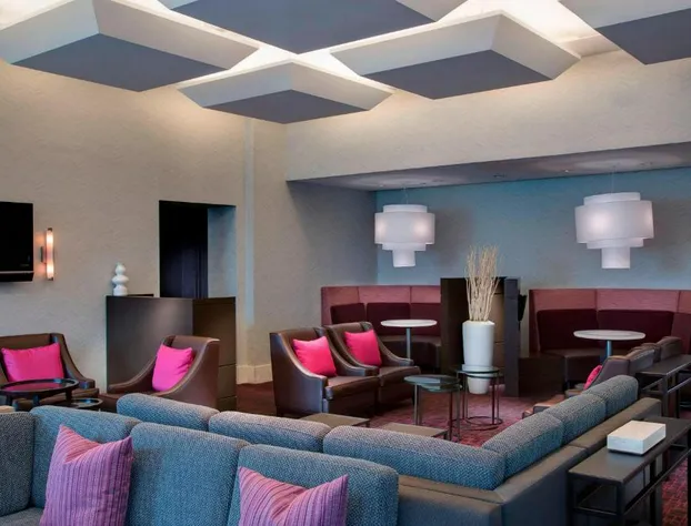 Courtyard by Marriott New York JFK Airport hotel detail image 4