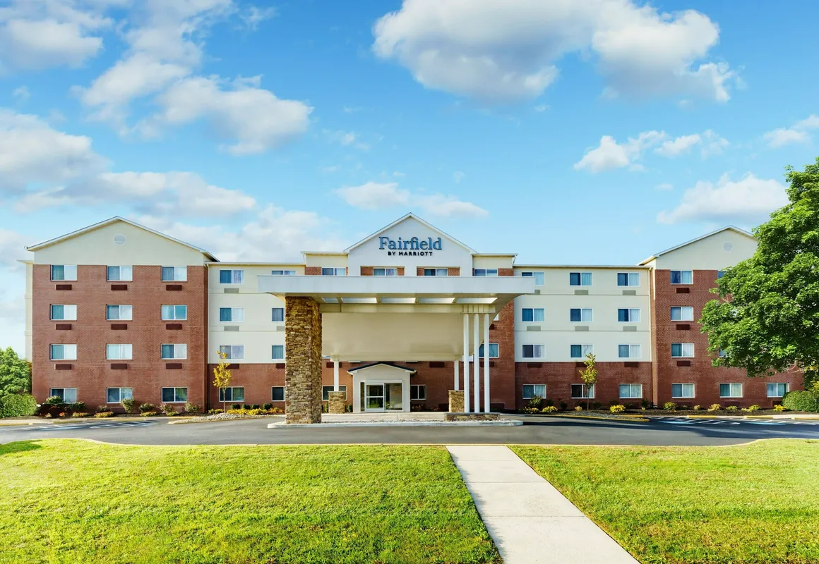 Fairfield Inn by Marriott Philadelphia Airport hotel hero