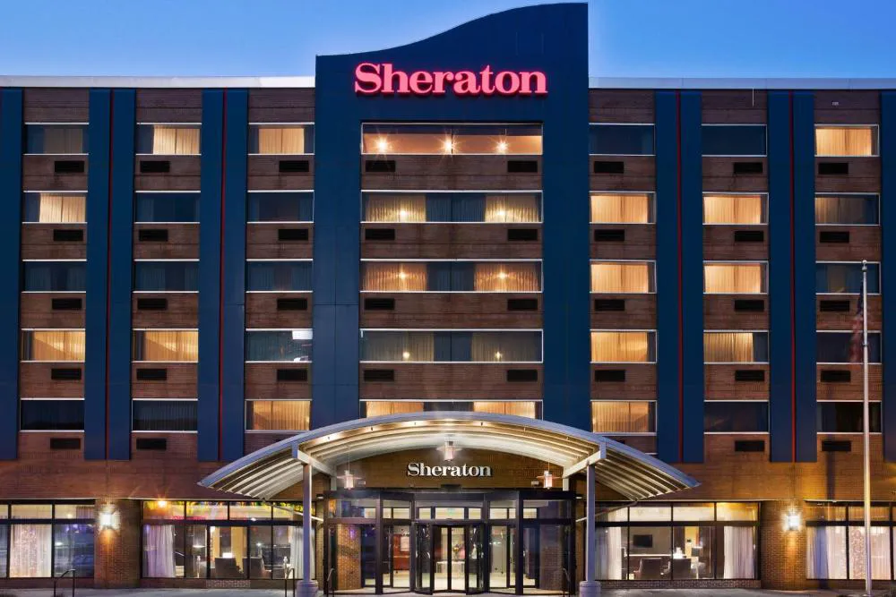 Sheraton Niagara Falls hotel hero