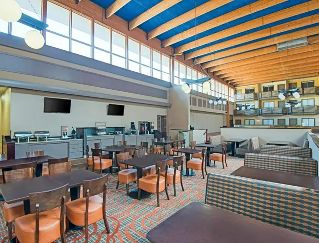 Red Lion Hotel Gillette hotel detail image 2