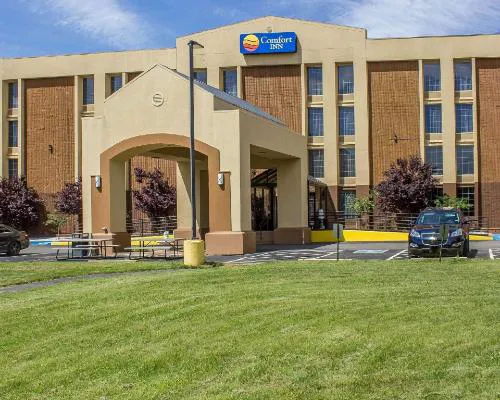 Comfort Inn Wethersfield - Hartford hotel hero