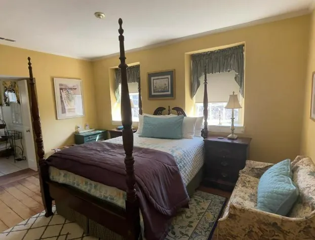 The Wayside Inn Bed & Breakfast hotel detail image 4