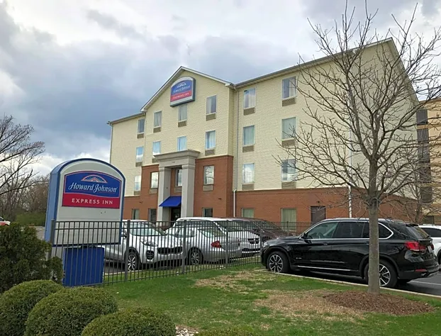 Howard Johnson by Wyndham Airport hotel detail image 1