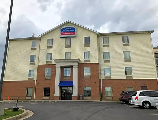 Howard Johnson by Wyndham Airport hotel detail image 2