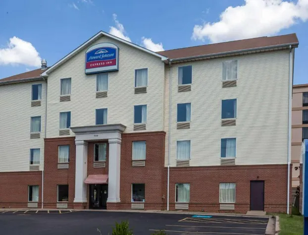 Howard Johnson by Wyndham Airport hotel detail image 1