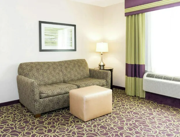 Hampton Inn & Suites Sandusky/Milan hotel detail image 2