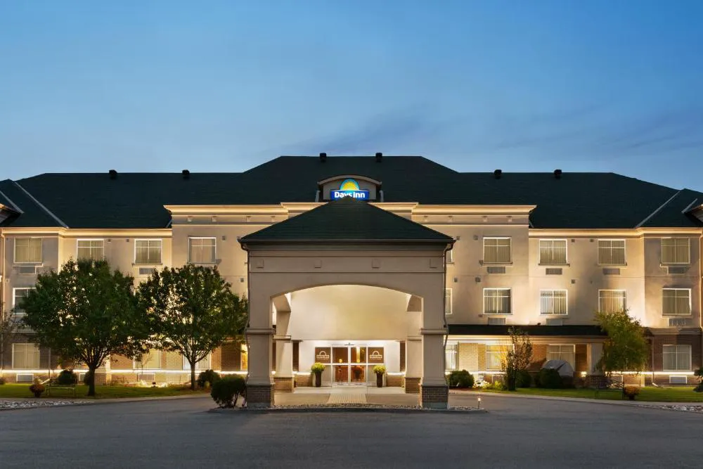 Days Inn by Wyndham Ottawa Airport hotel hero