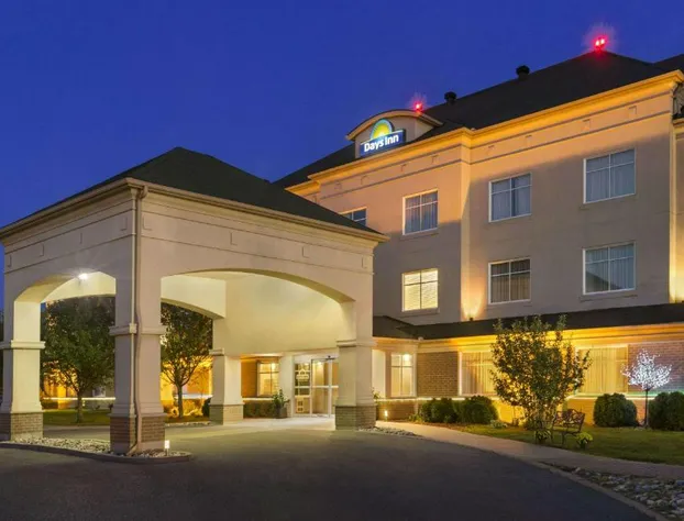 Days Inn by Wyndham Ottawa Airport hotel detail image 2