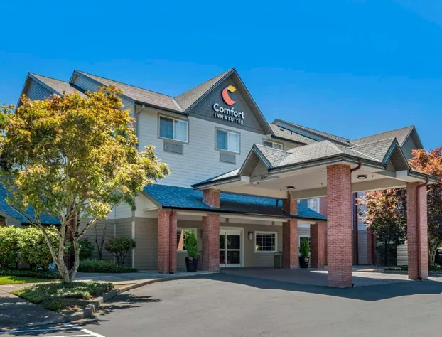 Comfort Inn & Suites Tualatin - Lake Oswego South hotel detail image 1