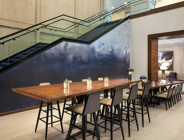 The Westin Oaks Houston at the Galleria hotel detail image 2