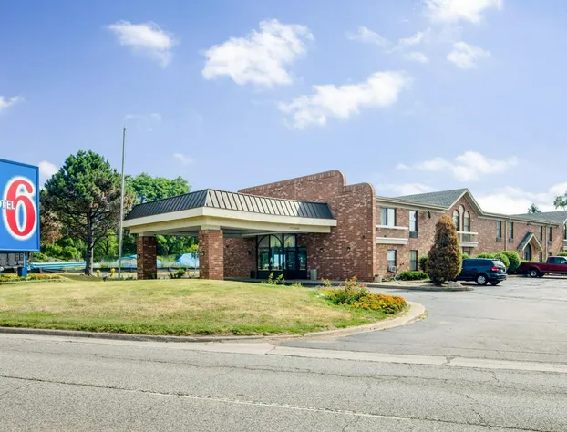 Motel 6 Waukegan, IL hotel detail image 1