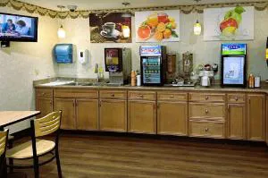 Econo Lodge Grand Forks hotel detail image 4