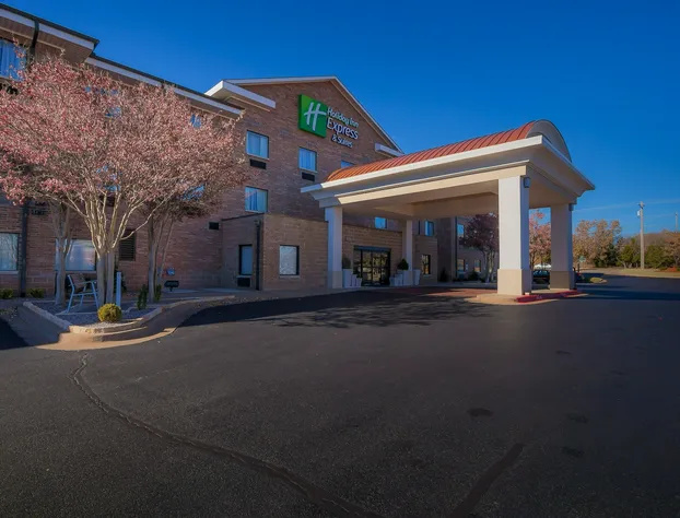 Holiday Inn Express Hotel & Suites Edmond by IHG hotel detail image 2