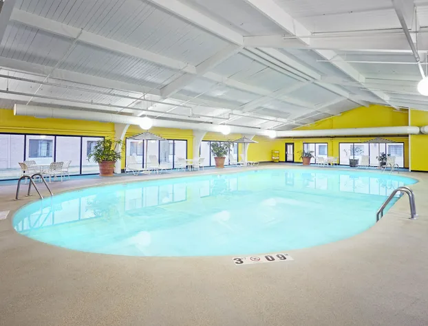 Madison Plaza Hotel hotel detail image 3