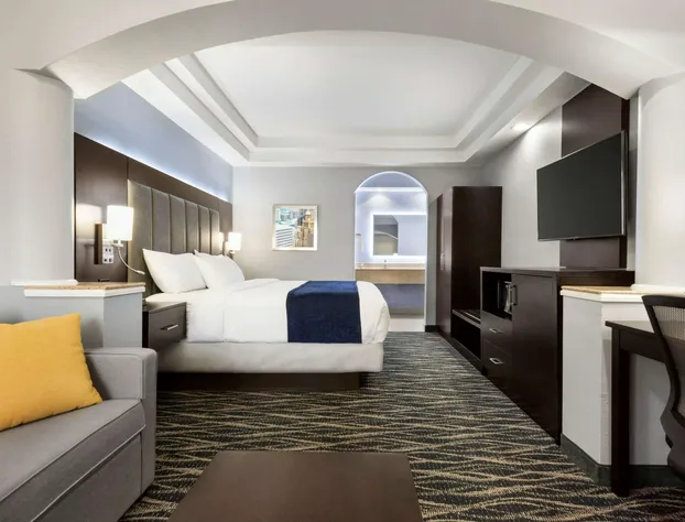 Days Inn & Suites by Wyndham Houston Hobby Airport hotel detail image 4