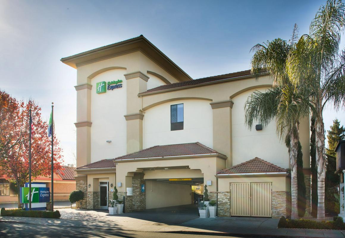 Holiday Inn Express Redwood City-Central by IHG hotel hero