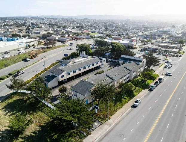 Bay Breeze Inn hotel detail image 2