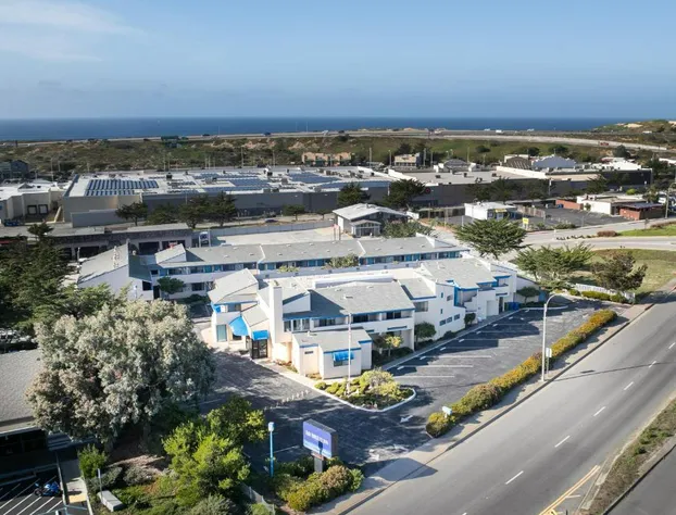 Bay Breeze Inn hotel detail image 4