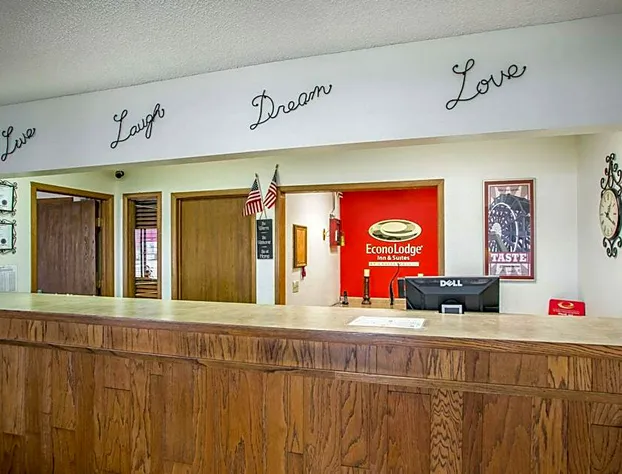 Econo Lodge Inn & Suites Galena Area hotel detail image 1
