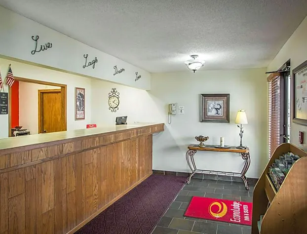 Econo Lodge Inn & Suites Galena Area hotel detail image 2