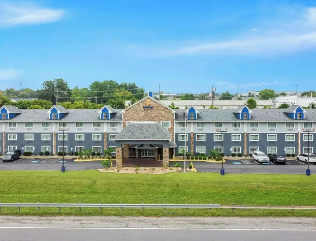 Comfort Inn & Suites Nashville Near Tanger Outlets I-24 Antioch hotel detail image 2