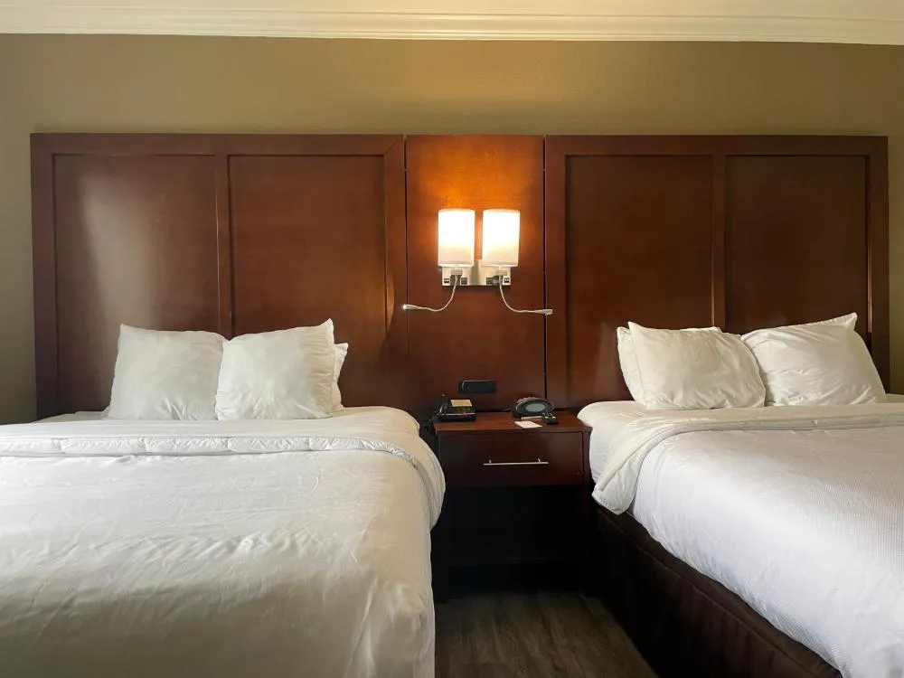 Comfort Suites Cincinnati North hotel hero