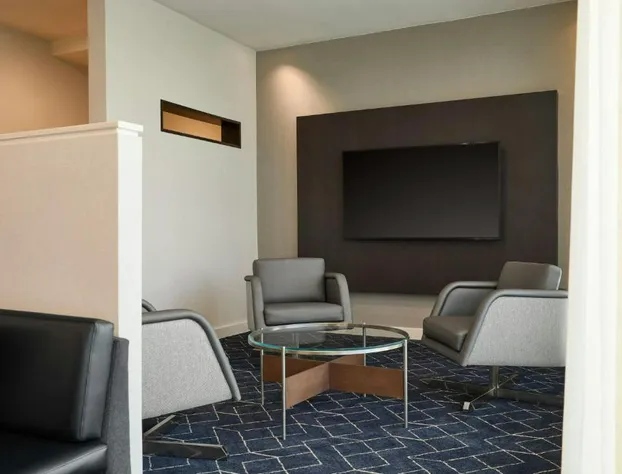 Courtyard by Marriott St Louis Creve Coeur hotel detail image 3