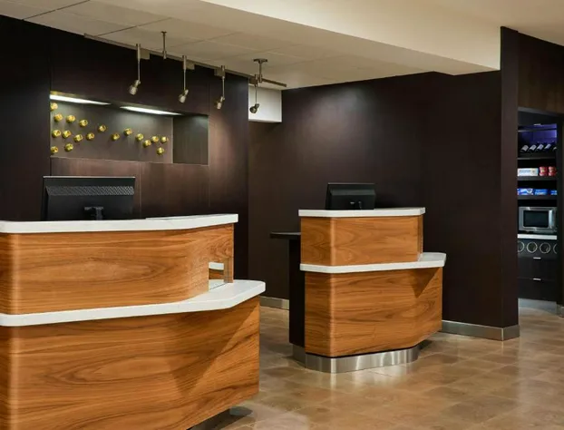 Courtyard by Marriott St Louis Creve Coeur hotel detail image 2