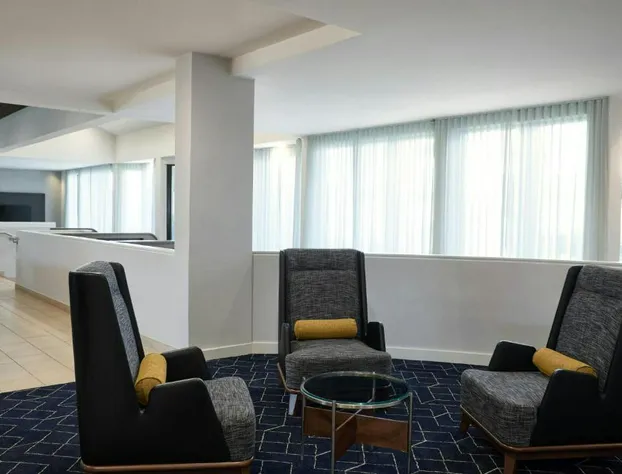 Courtyard by Marriott St Louis Creve Coeur hotel detail image 4