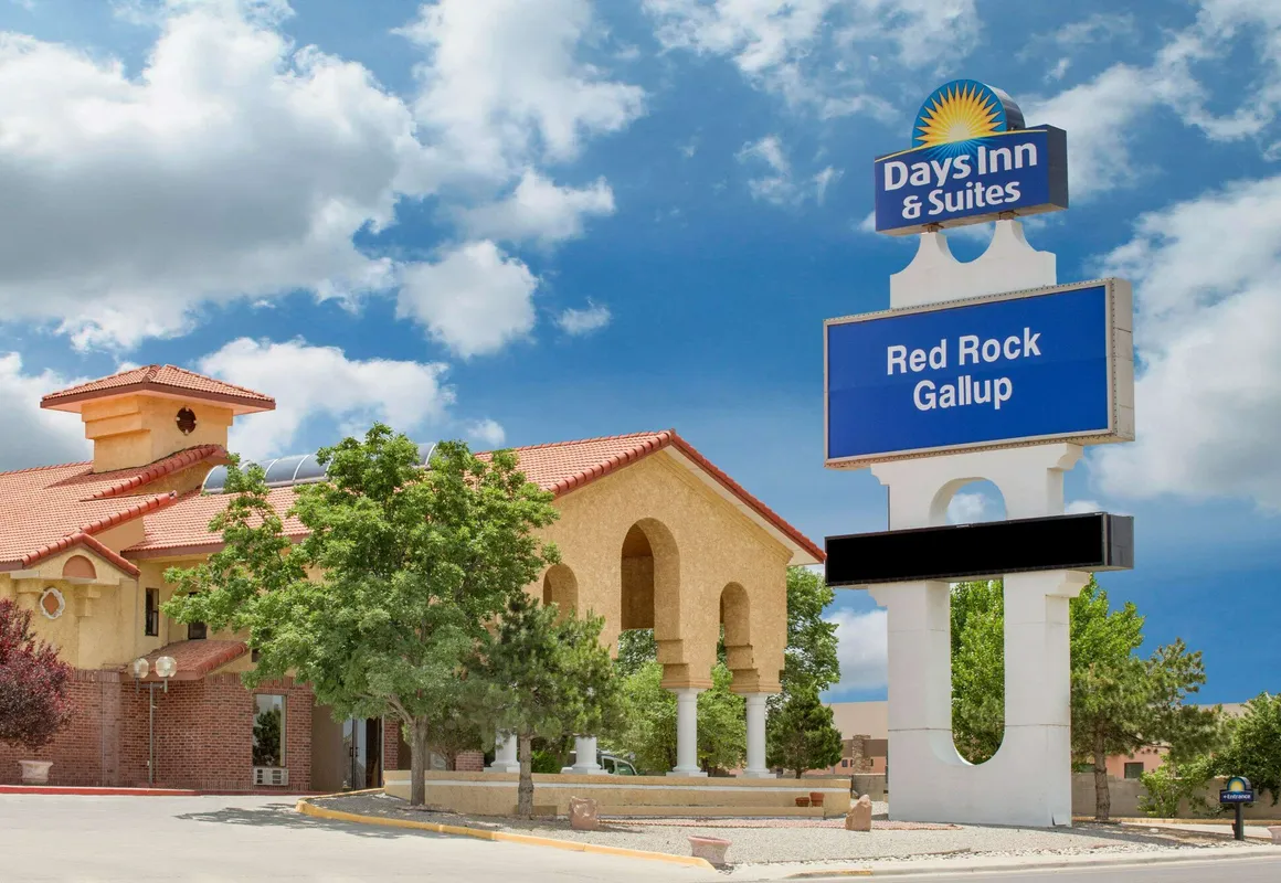 Days Inn & Suites by Wyndham Red Rock-Gallup hotel hero