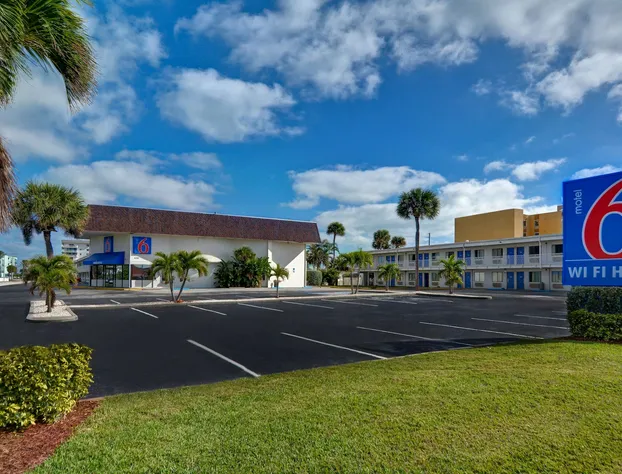 Motel 6 Cocoa Beach, FL hotel detail image 2