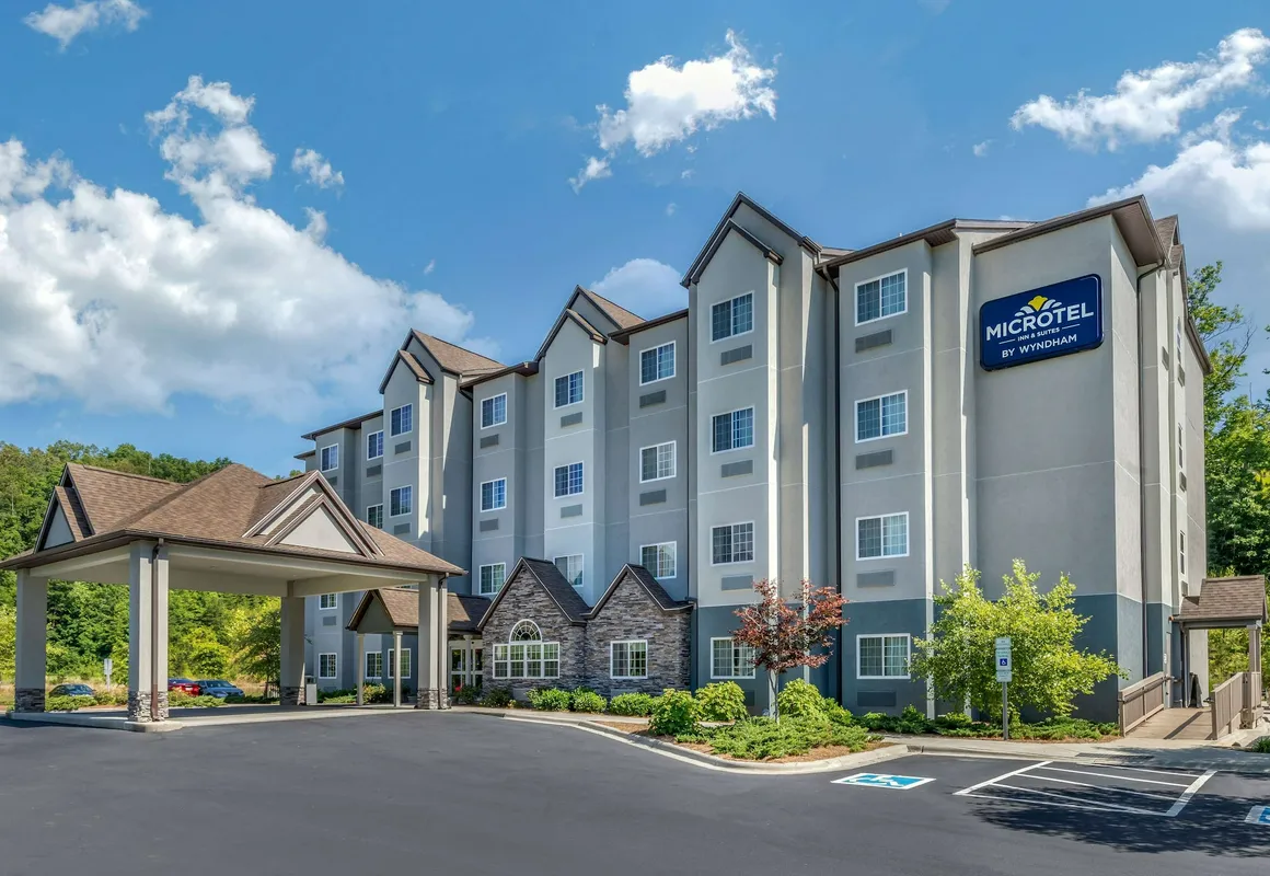 Microtel Inn & Suites By Wyndham Sylva Dillsboro Area hotel hero