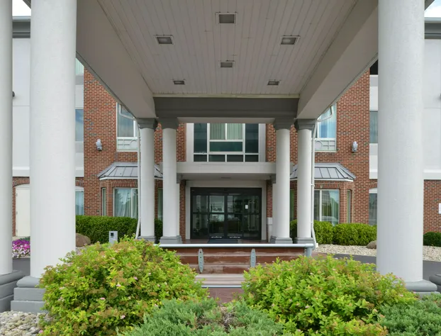 Holiday Inn Express Hotel & Suites Cincinnati-Blue Ash by IHG hotel detail image 2