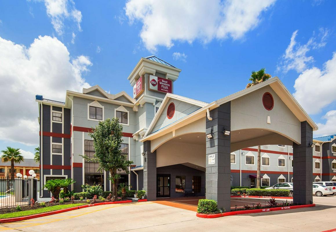 Best Western Plus Northwest Inn & Suites hotel hero