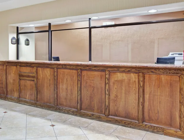 Super 8 by Wyndham IAH West/Greenspoint hotel detail image 3