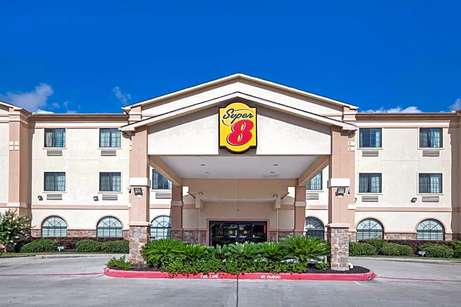 Super 8 by Wyndham IAH West/Greenspoint hotel hero