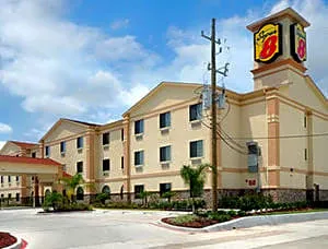 Super 8 by Wyndham IAH West/Greenspoint hotel detail image 2