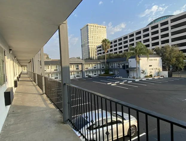 SureStay by Best Western Fresno Central hotel detail image 1