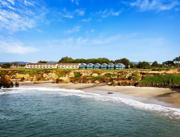 Surf & Sand Lodge hotel detail image 1