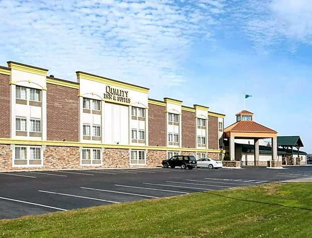 Quality Inn & Suites Ames Conference Center Near ISU Campus hotel detail image 2