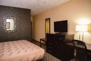 Quality Inn & Suites Ames Conference Center Near ISU Campus hotel detail image 4