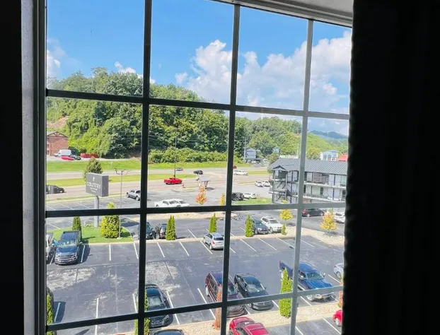 Country Inn & Suites by Radisson, Pigeon Forge South, TN hotel detail image 4