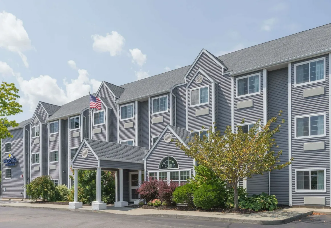 Microtel Inn & Suites by Wyndham Uncasville Casino Area hotel hero