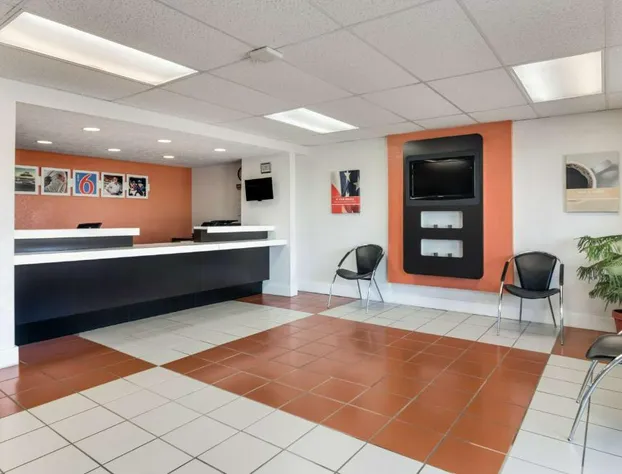 Motel 6 Youngstown, OH hotel detail image 3