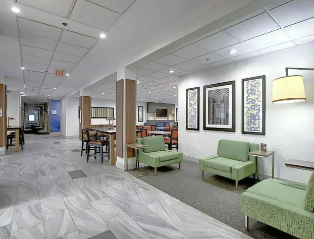 Holiday Inn Express Airport-Calgary by IHG hotel detail image 4