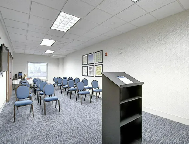Holiday Inn Express Airport-Calgary by IHG hotel detail image 4