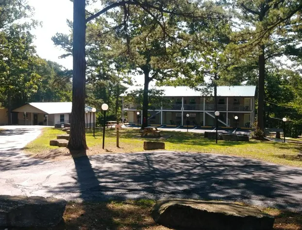 Travelers Inn hotel detail image 4